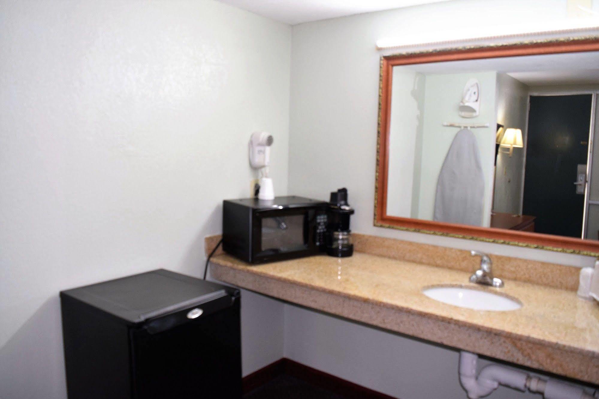 Liberty Inn Waynesboro Dış mekan fotoğraf