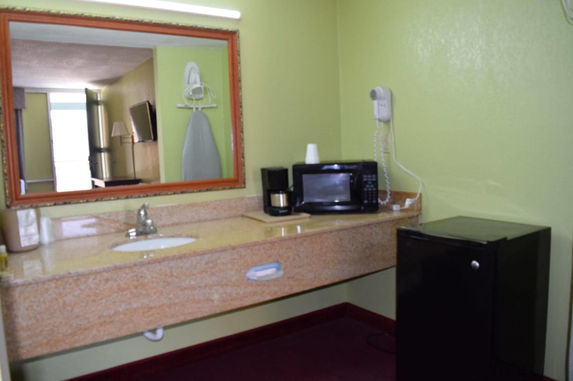 Liberty Inn Waynesboro Dış mekan fotoğraf